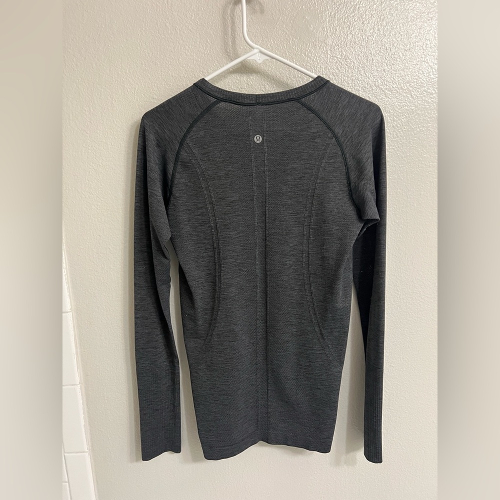 Lululemon Women’s Swiftly Tech Long Sleeve